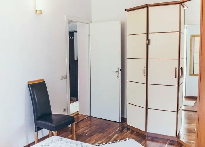 Apartament Aska *